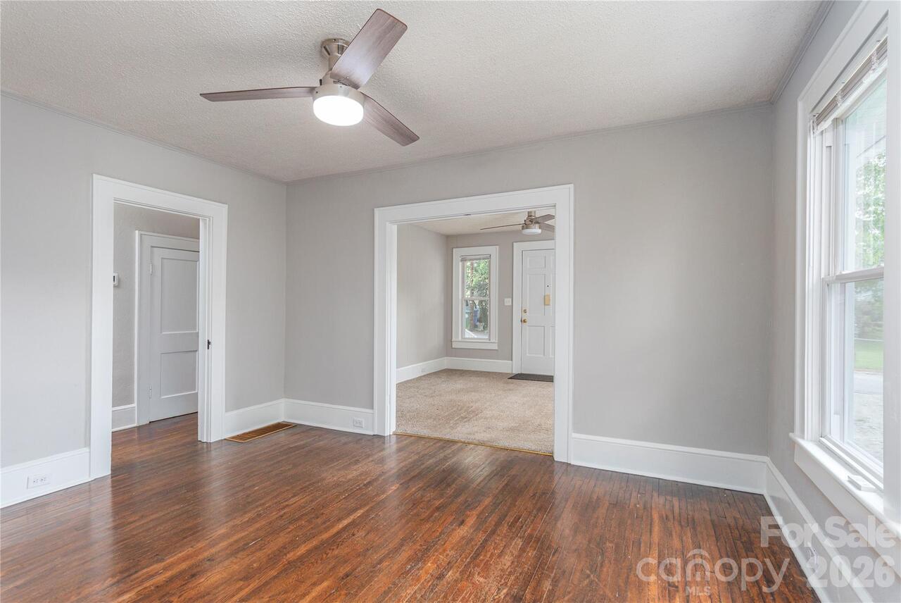 Listing Photo 6