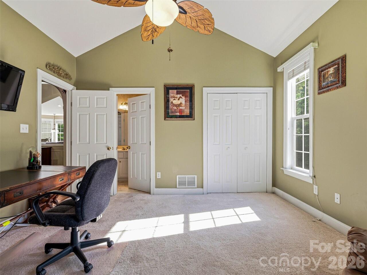 Listing Photo 16