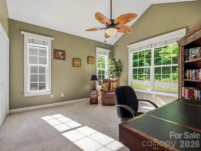 Listing Photo 15