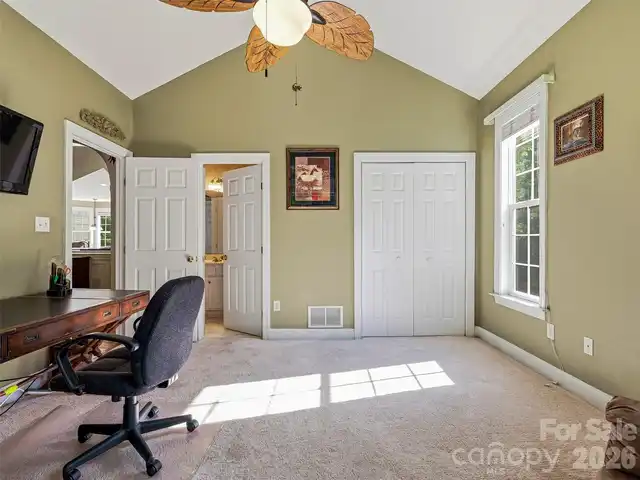 Listing Photo 16