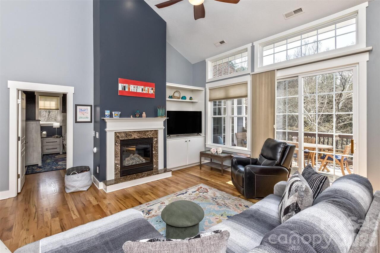 Listing Photo 8