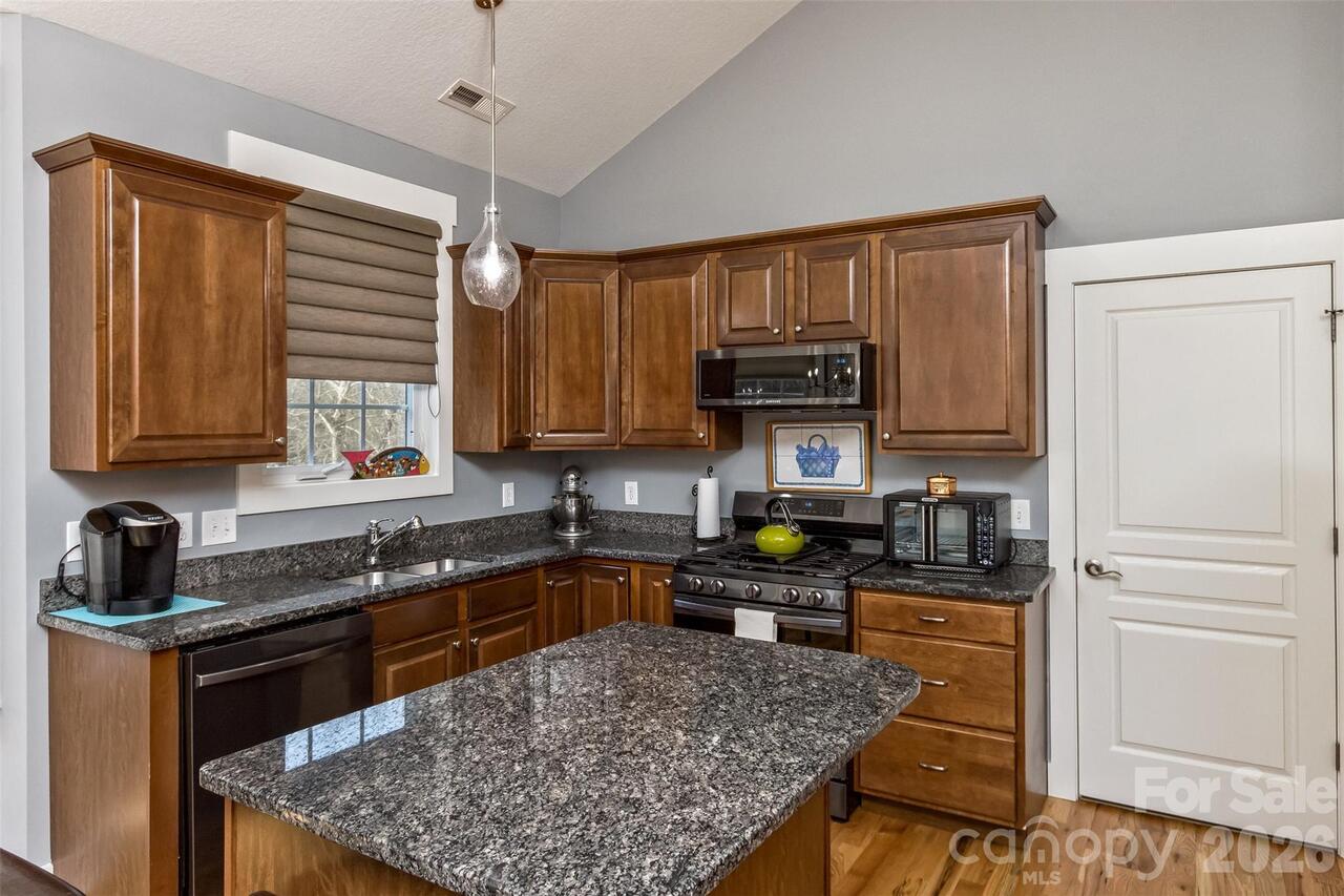Listing Photo 13