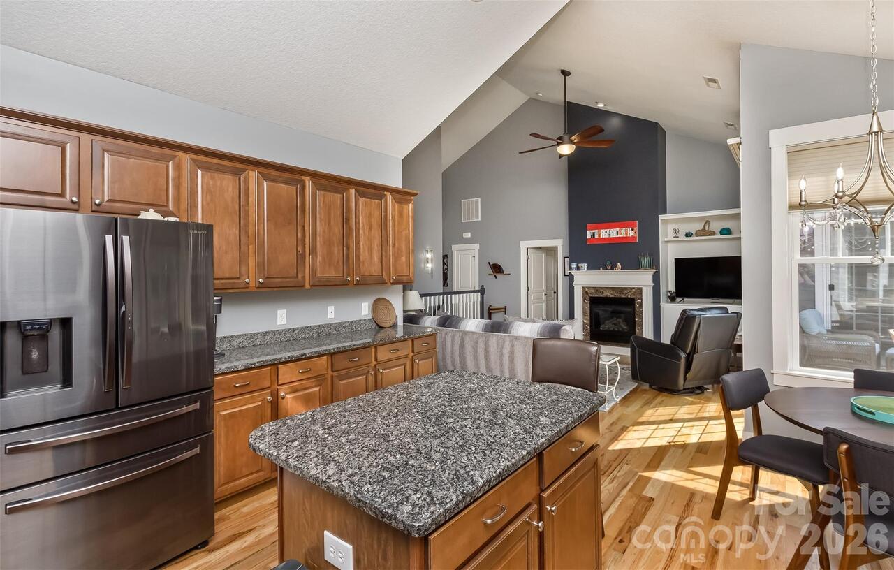 Listing Photo 14