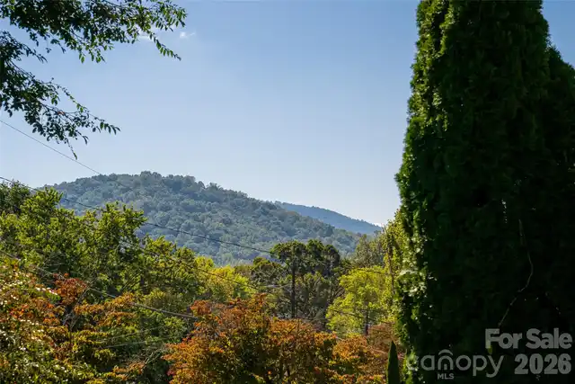 Listing Photo 11
