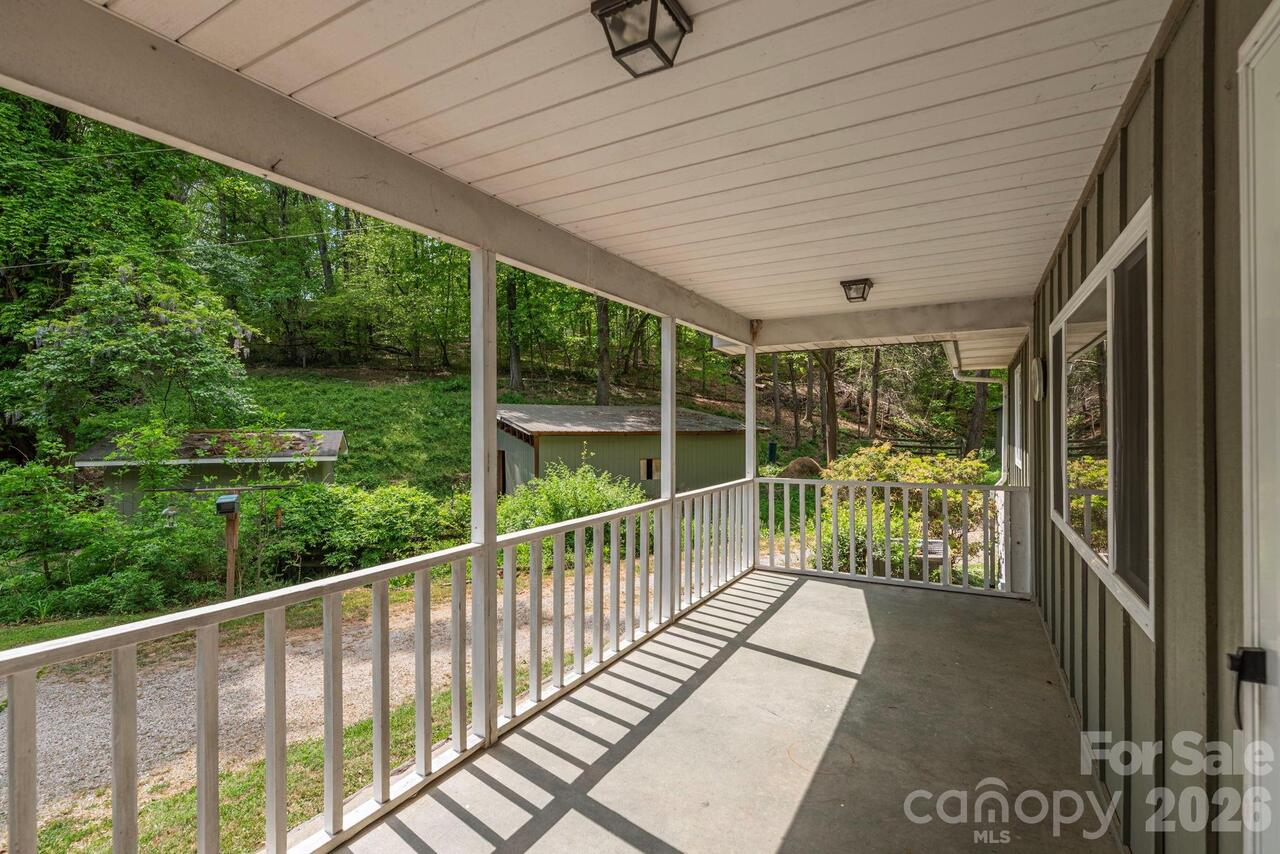 Listing Photo 10