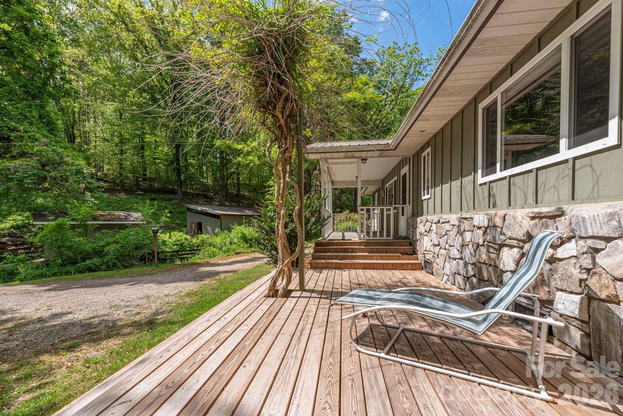 Listing Photo 11