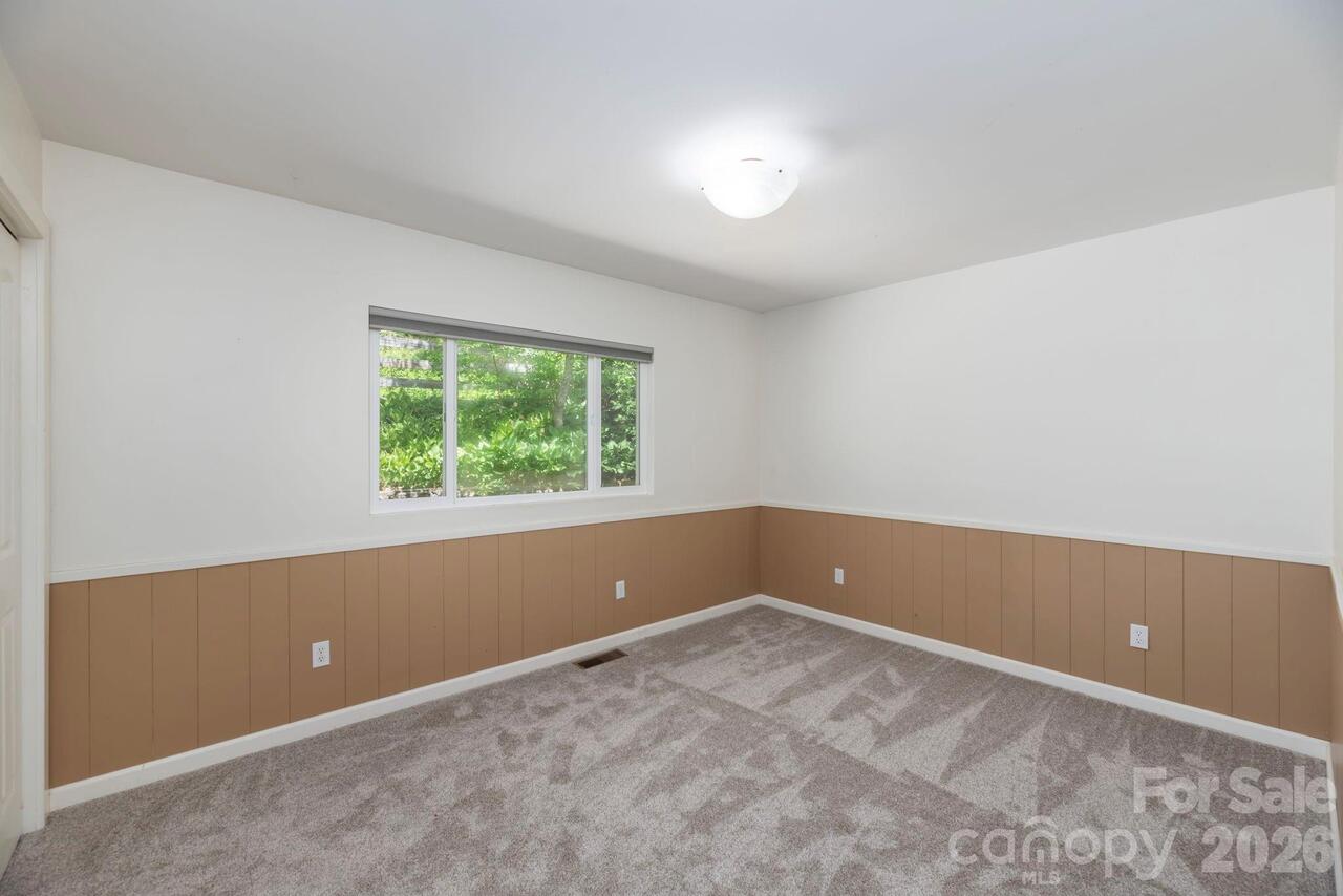 Listing Photo 24