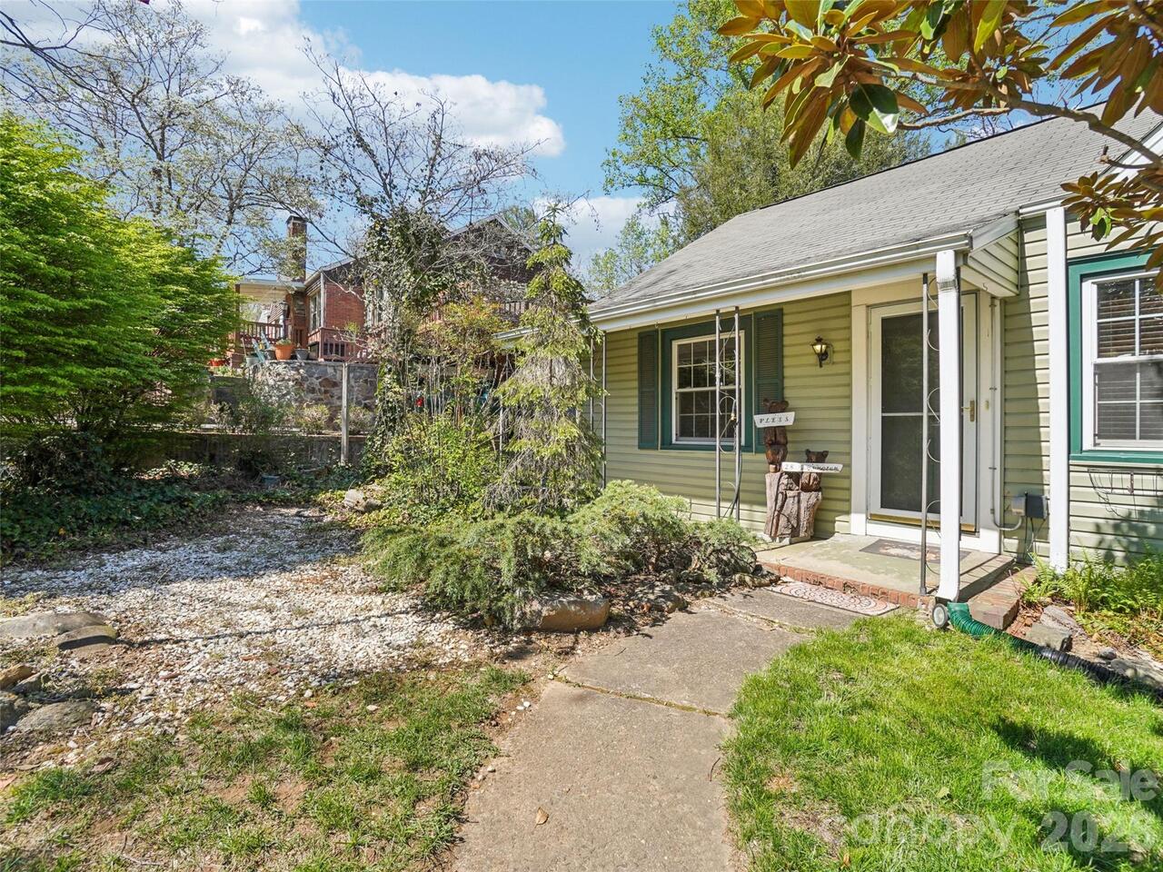 Listing Photo 6