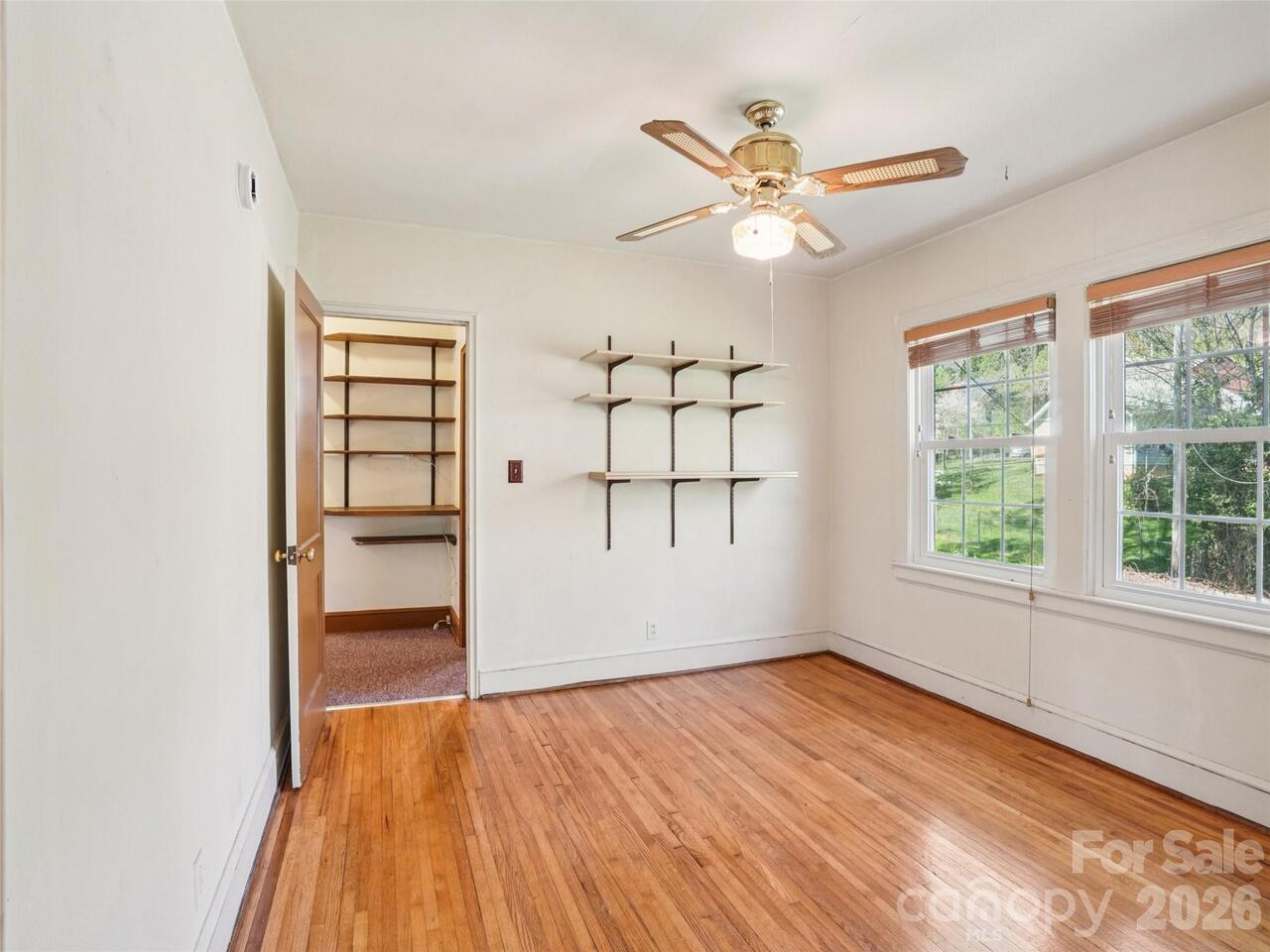 Listing Photo 16