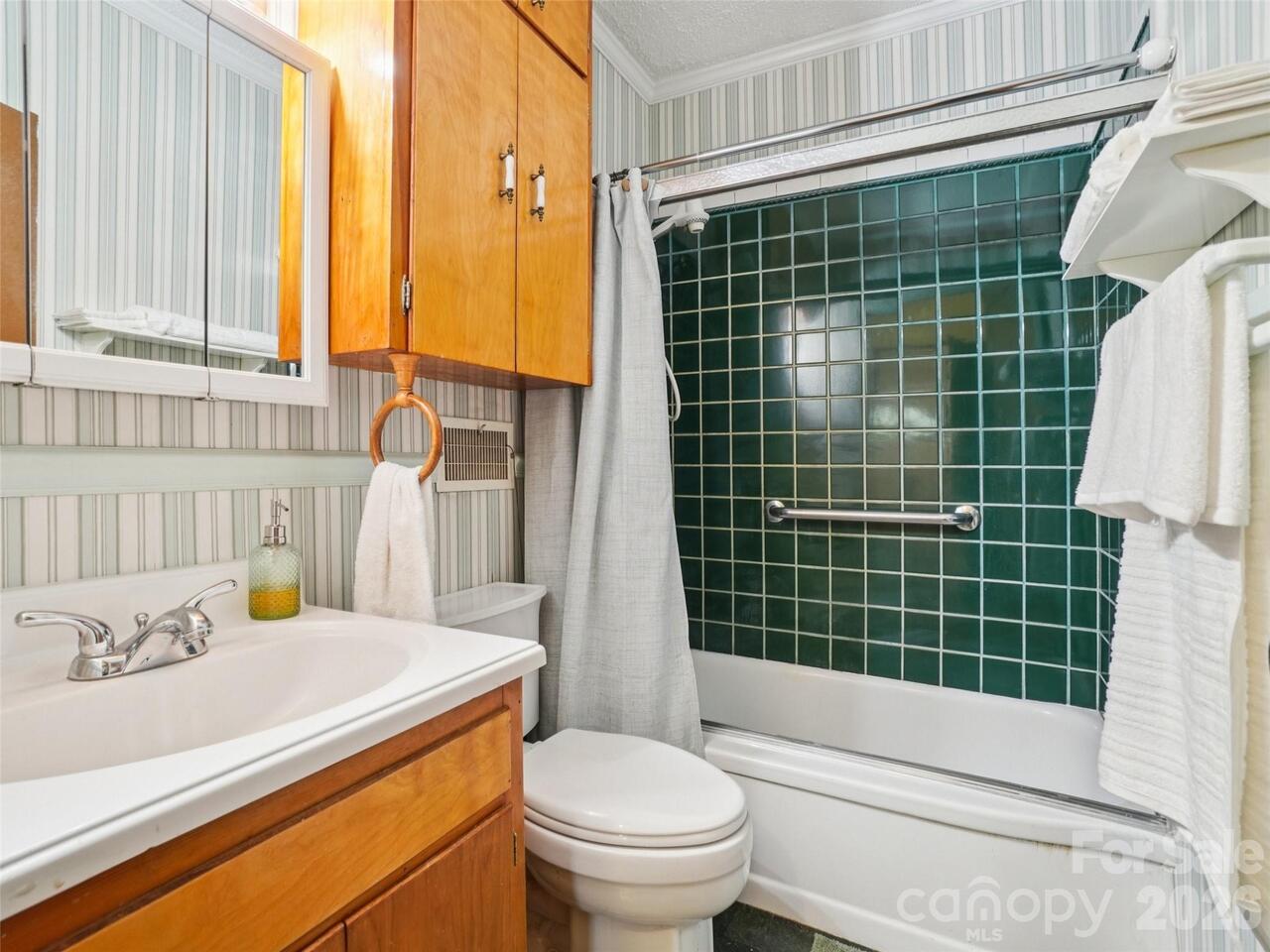 Listing Photo 18
