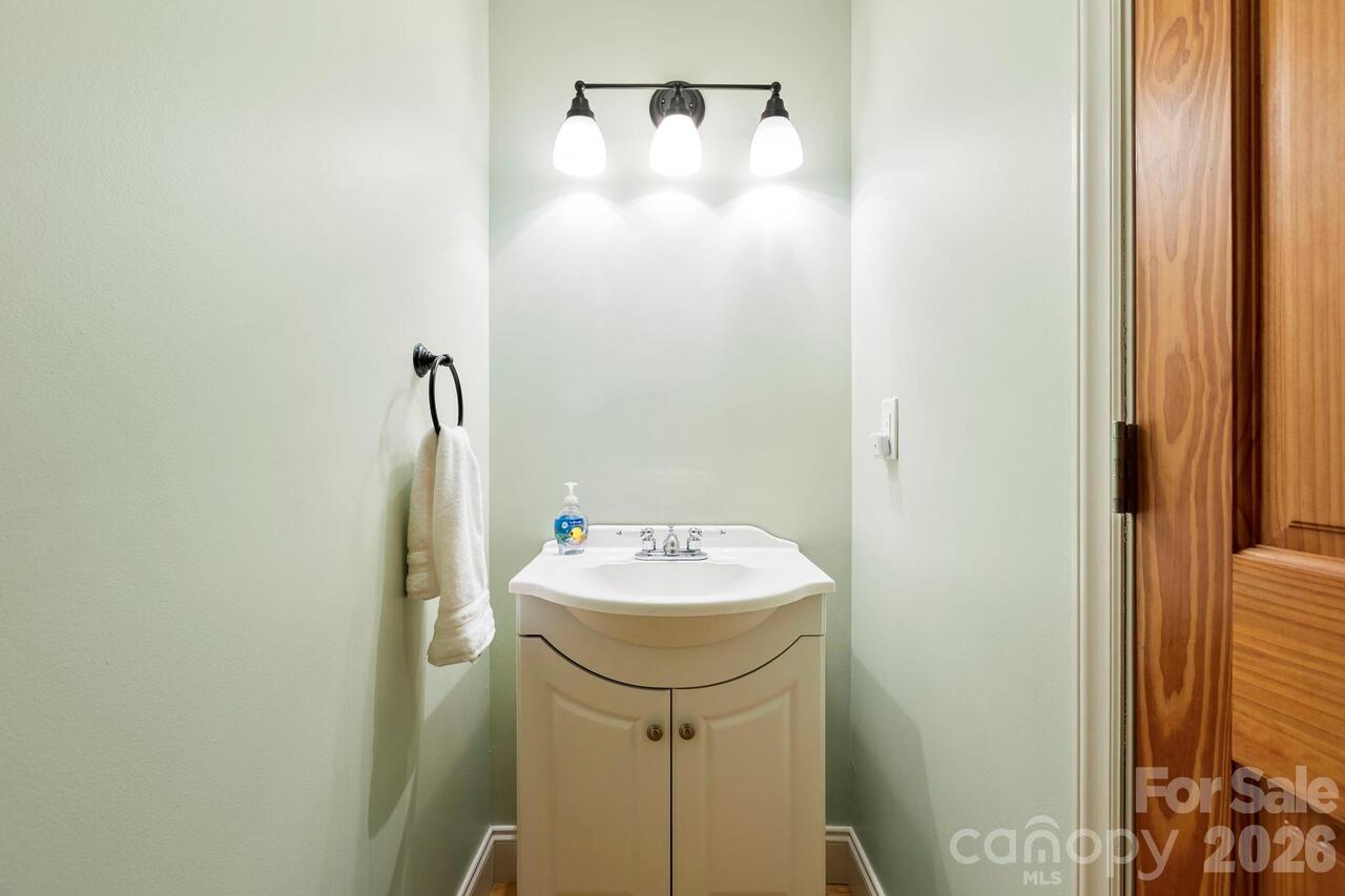 Listing Photo 18