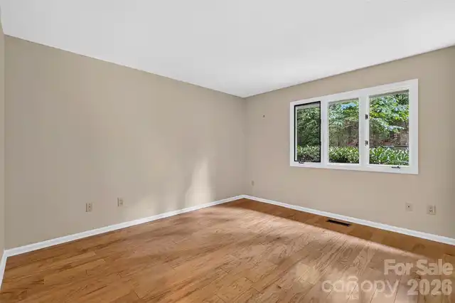 Listing Photo 20