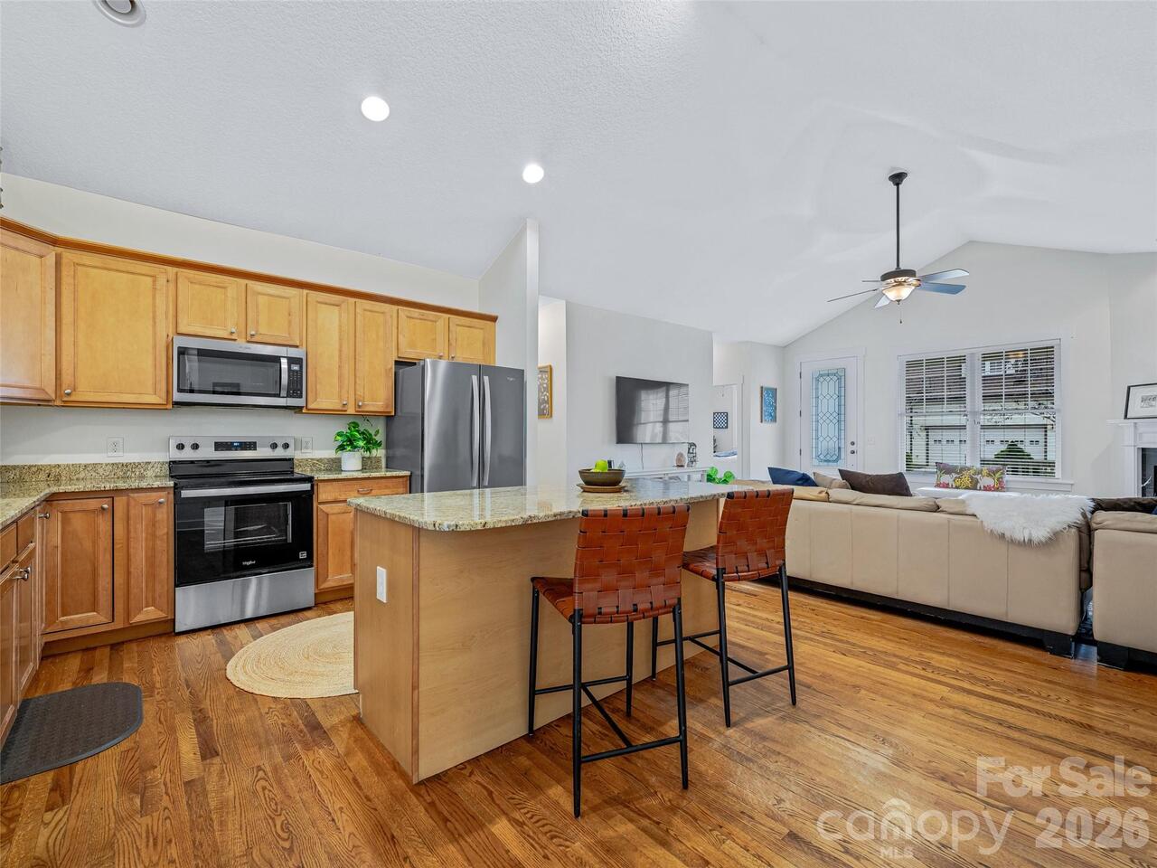 Listing Photo 9