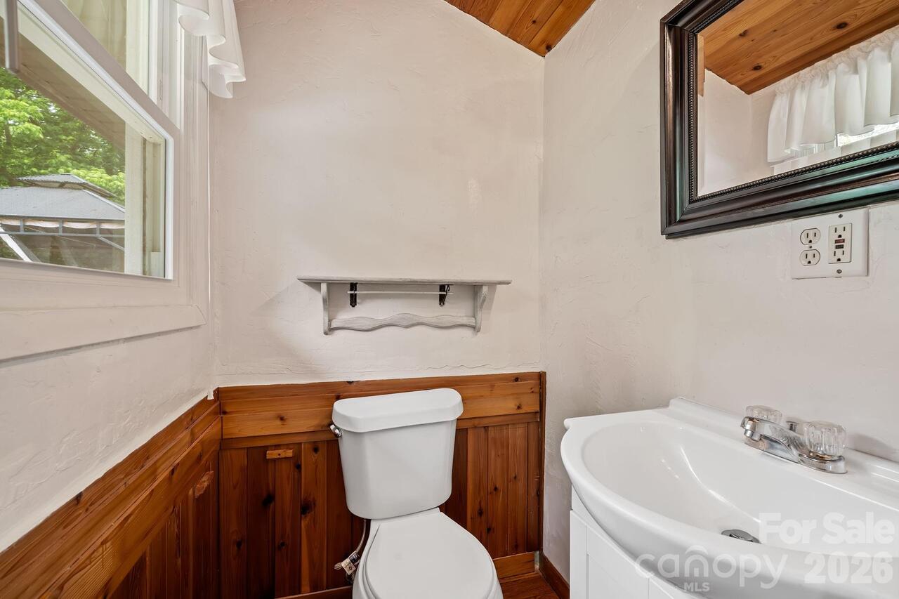 Listing Photo 16