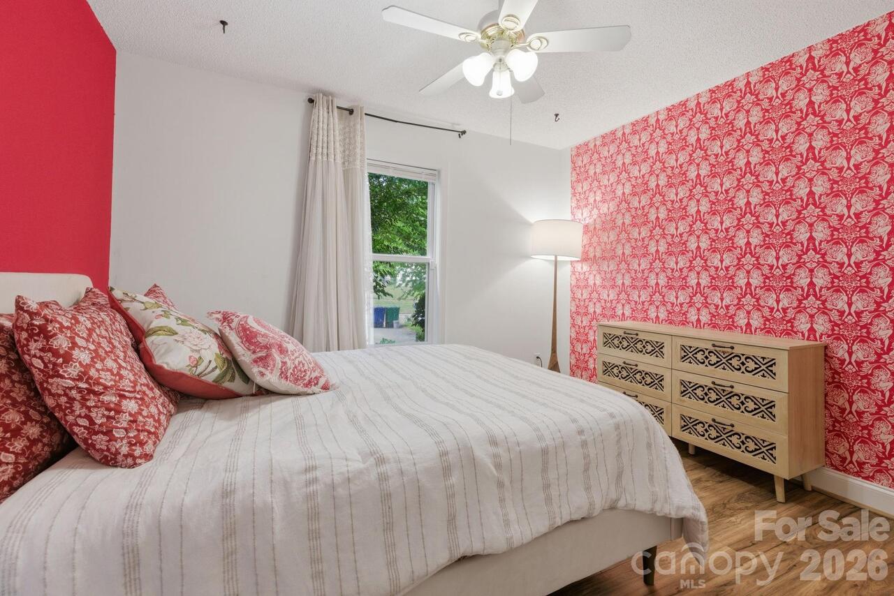 Listing Photo 15
