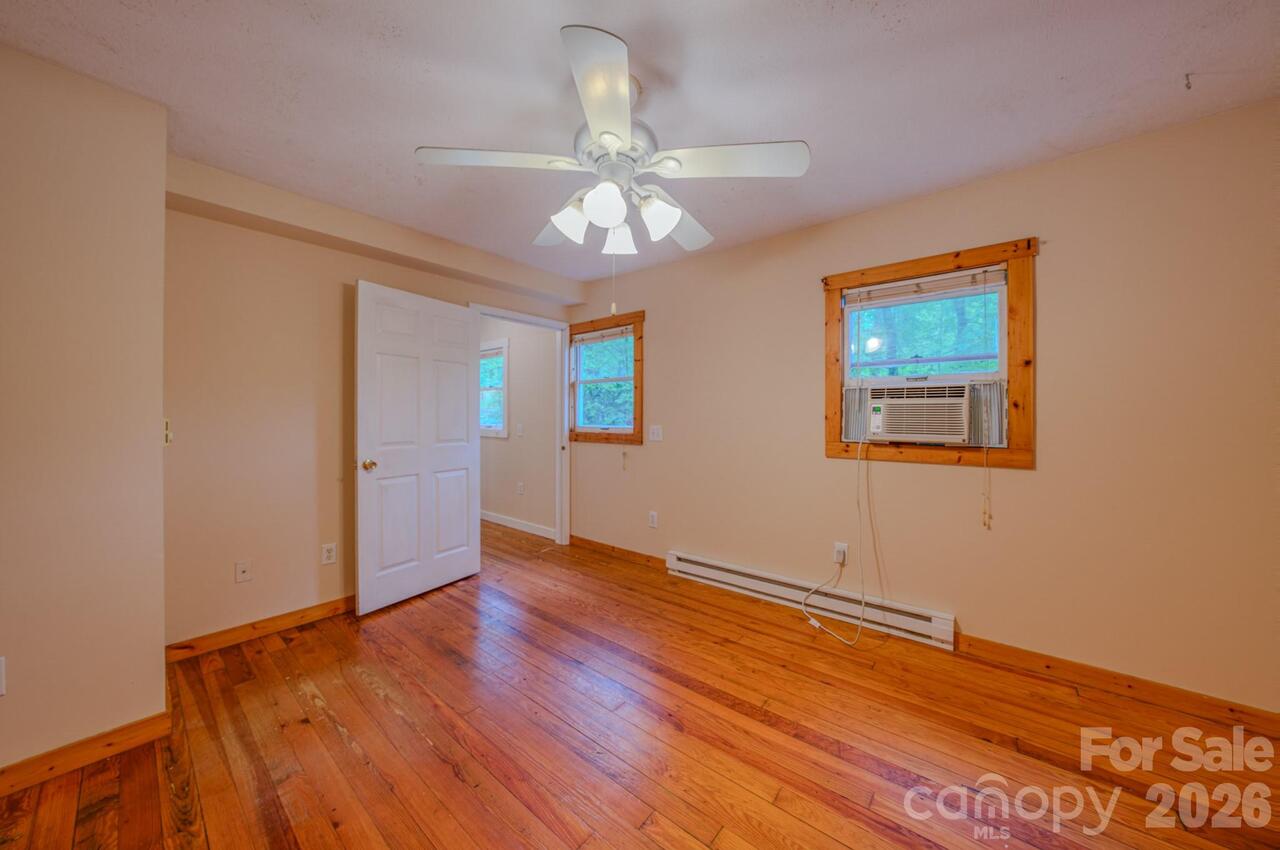 Listing Photo 23