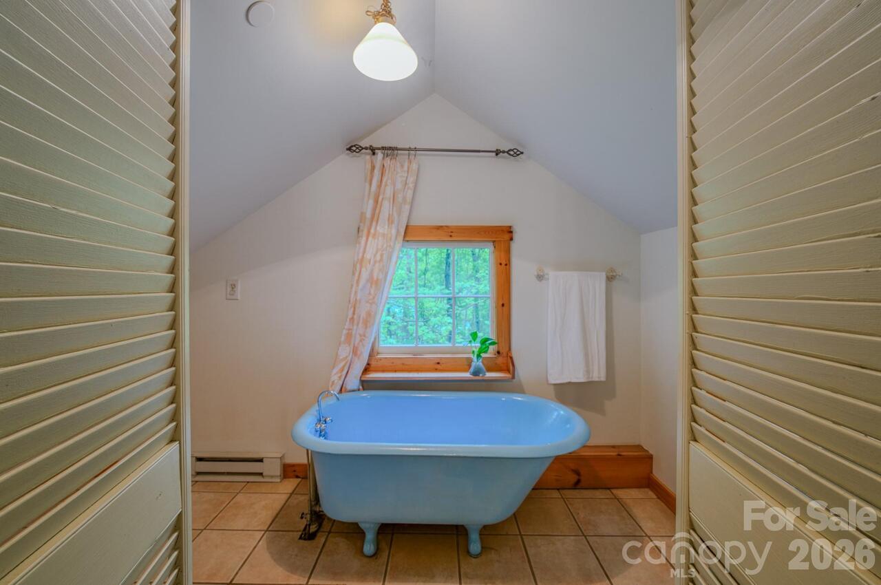 Listing Photo 28