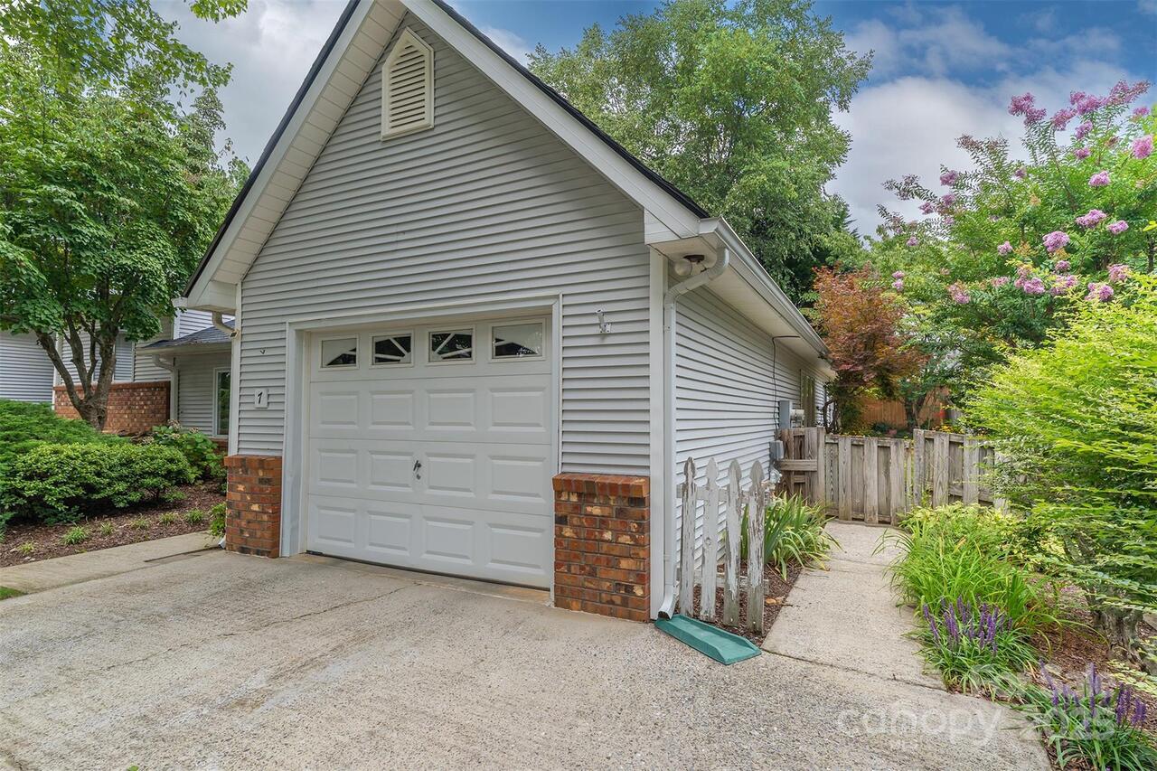 Listing Photo 23
