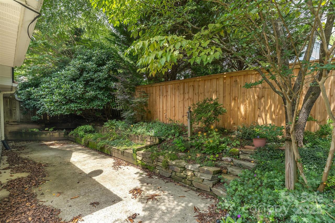 Listing Photo 28