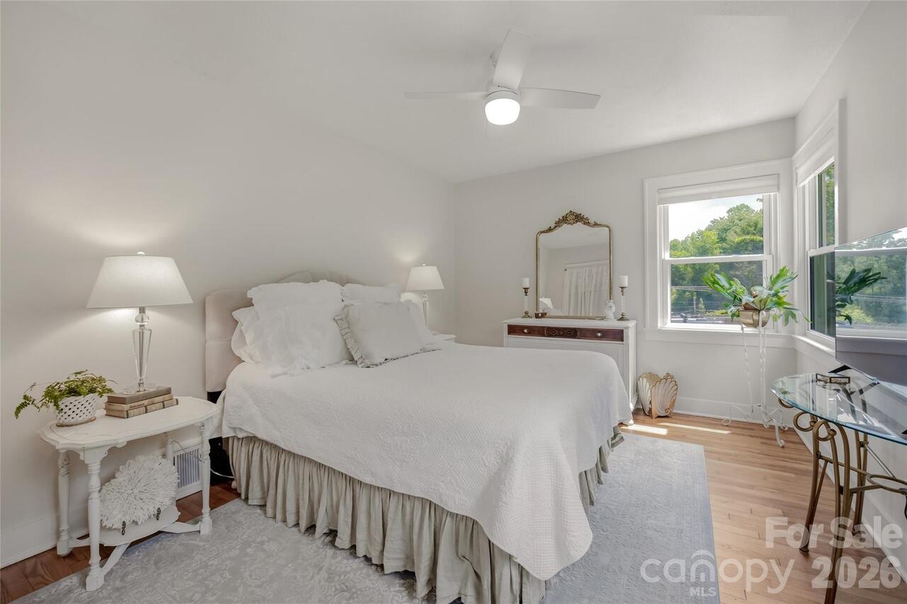 Listing Photo 28
