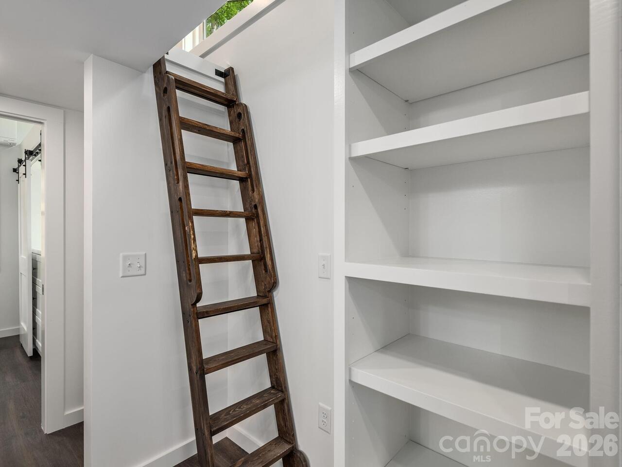 Listing Photo 17