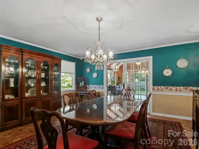 Listing Photo 10