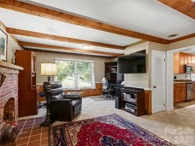 Listing Photo 15