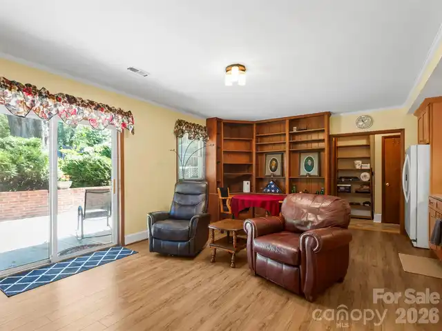 Listing Photo 30