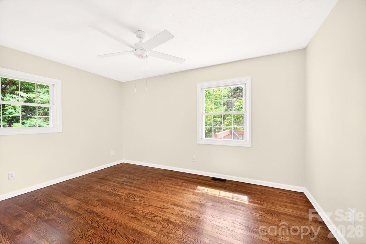Listing Photo 18
