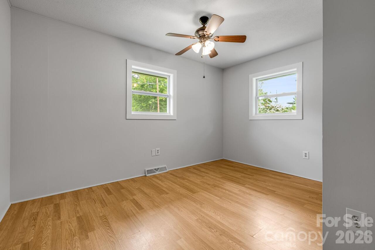 Listing Photo 23