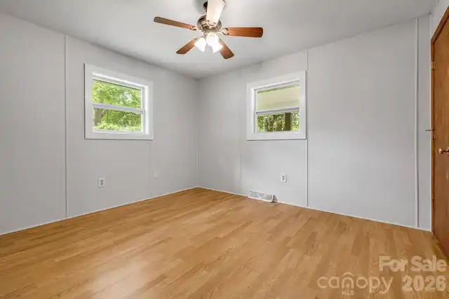 Listing Photo 23