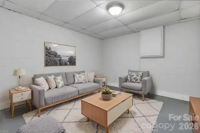 Listing Photo 32