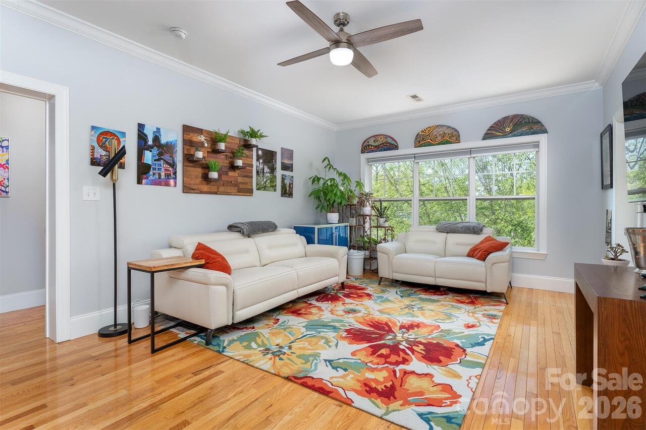 Listing Photo 7