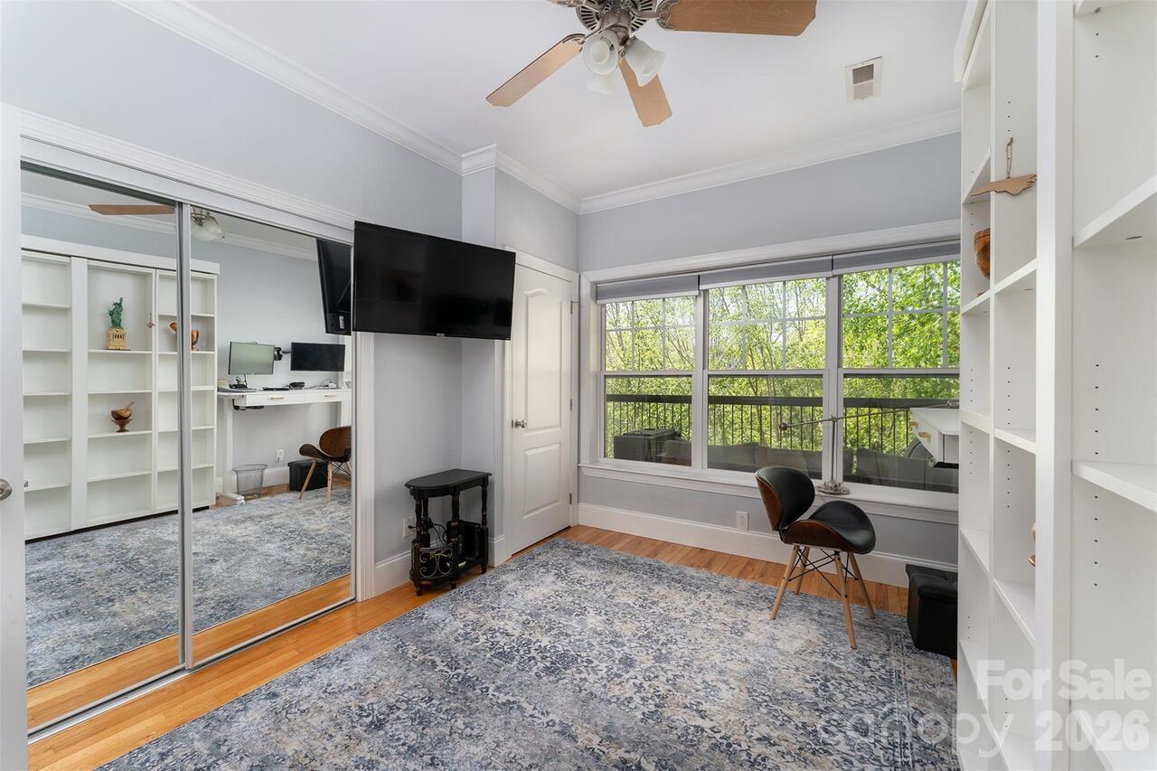 Listing Photo 15