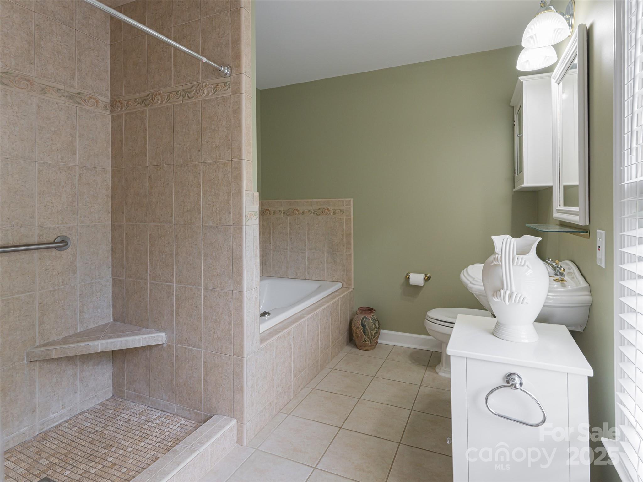 Listing Photo 28