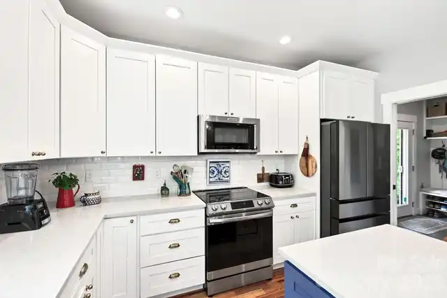 Listing Photo 18