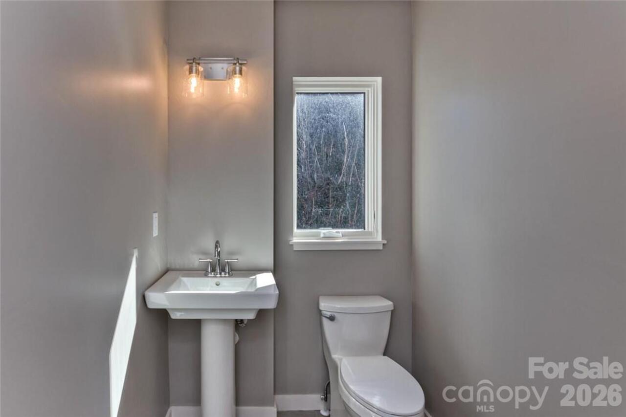 Listing Photo 16