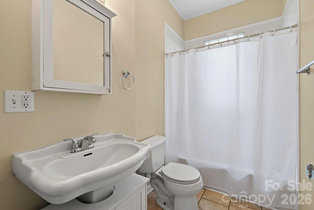 Listing Photo 14