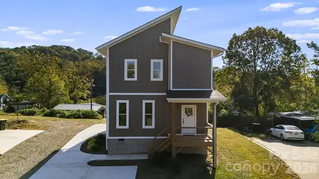 Listing Photo 6