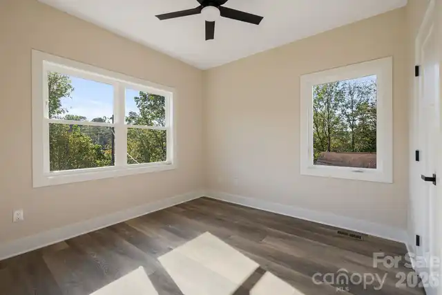 Listing Photo 27