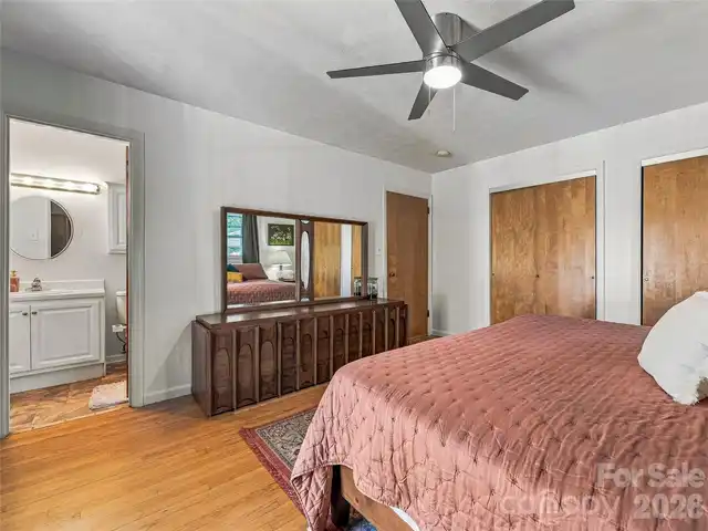 Listing Photo 16