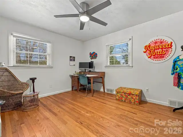 Listing Photo 20