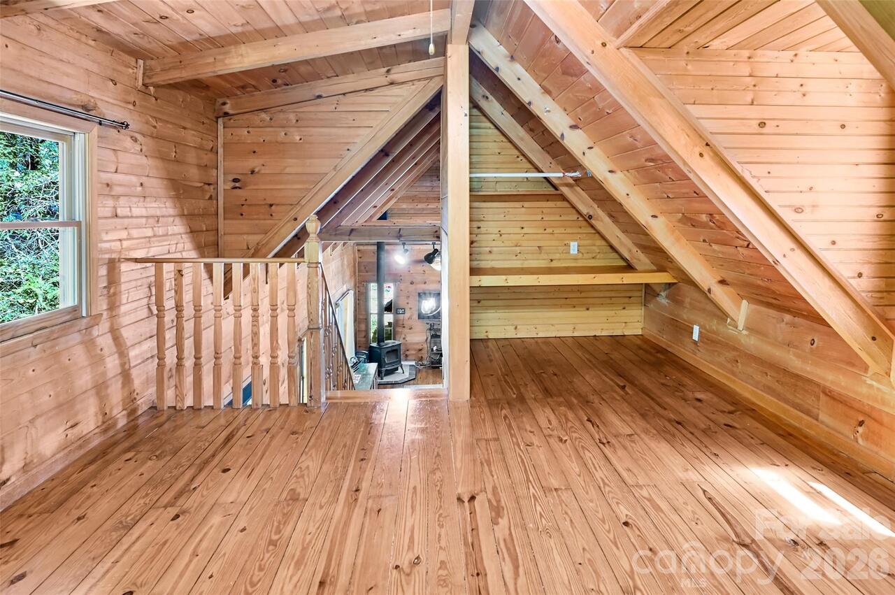 Listing Photo 14