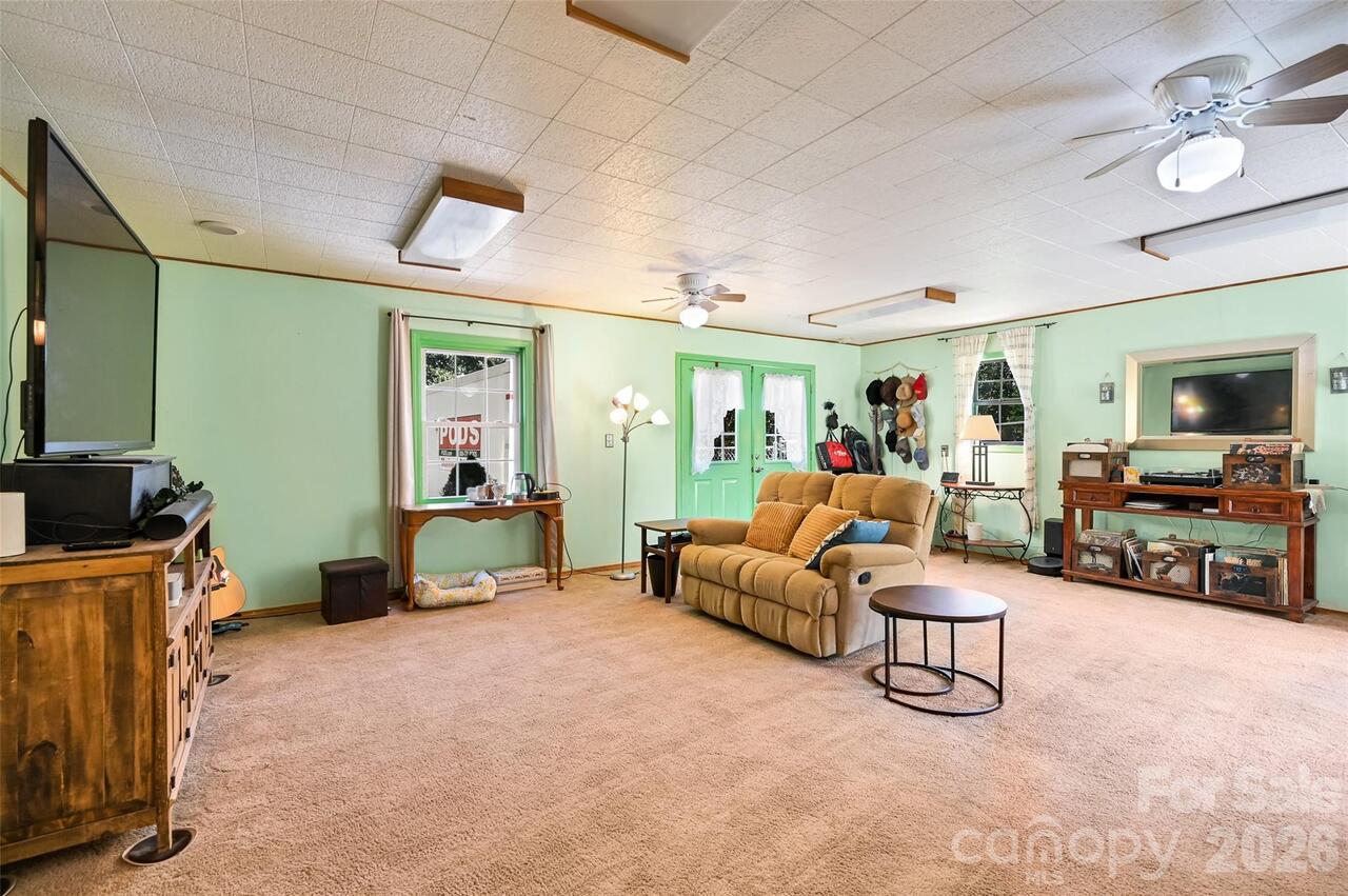Listing Photo 21