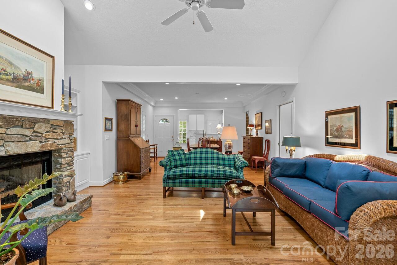Listing Photo 7