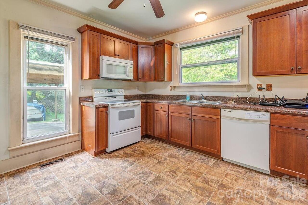 Listing Photo 7