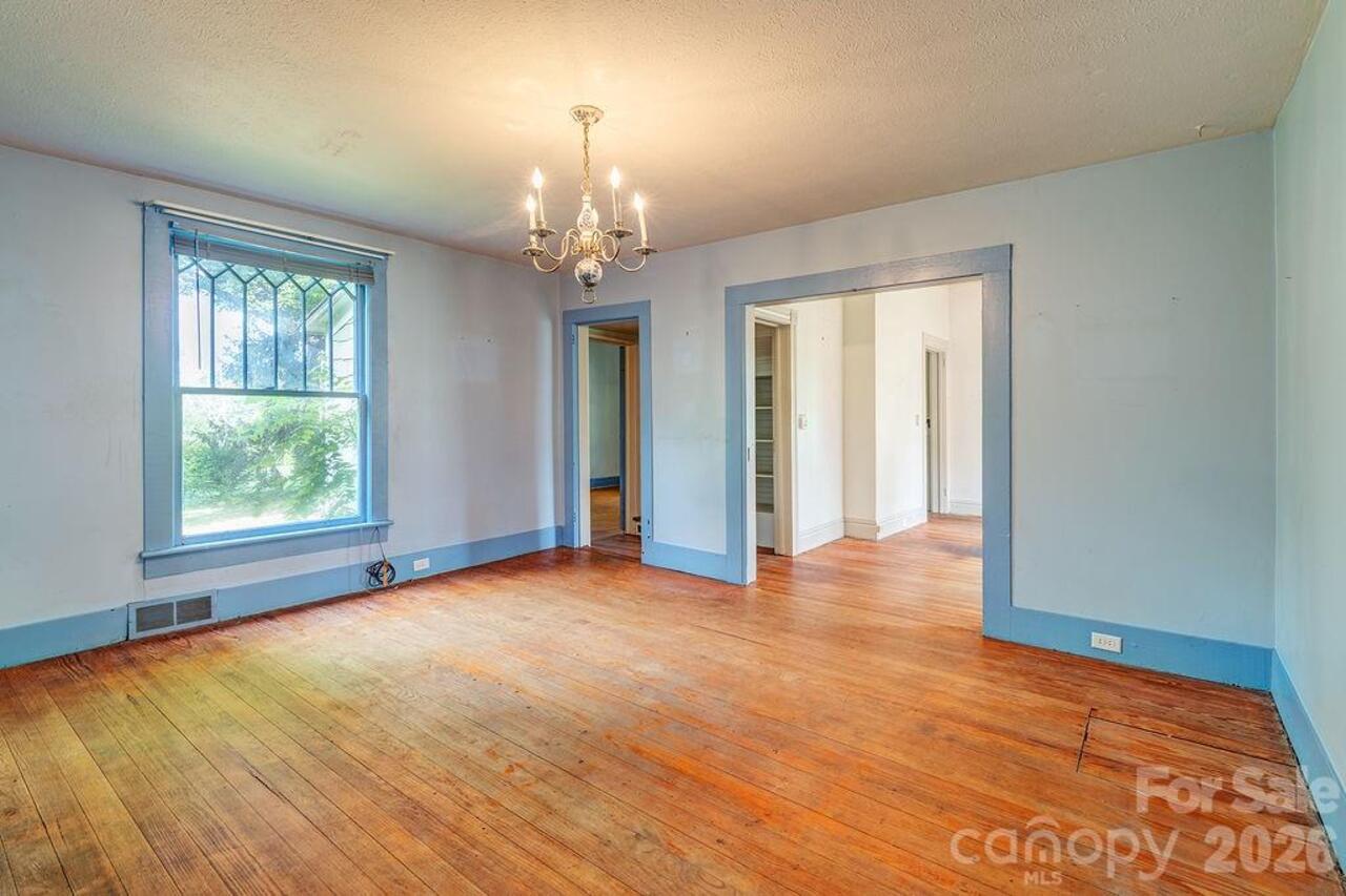 Listing Photo 15