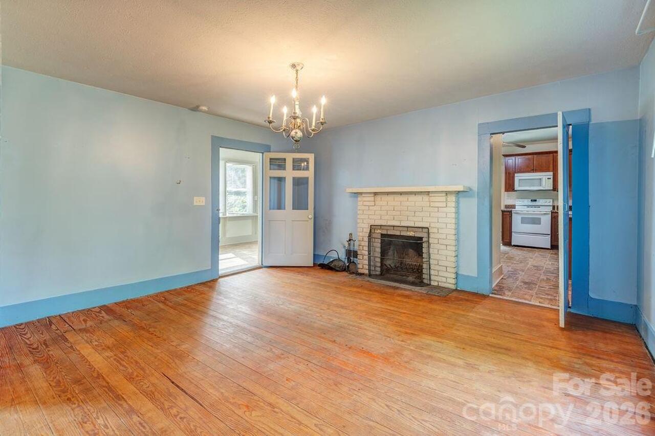 Listing Photo 17