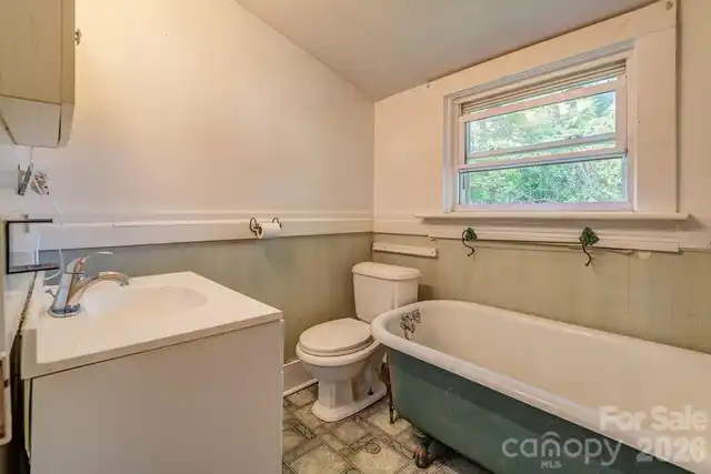 Listing Photo 17