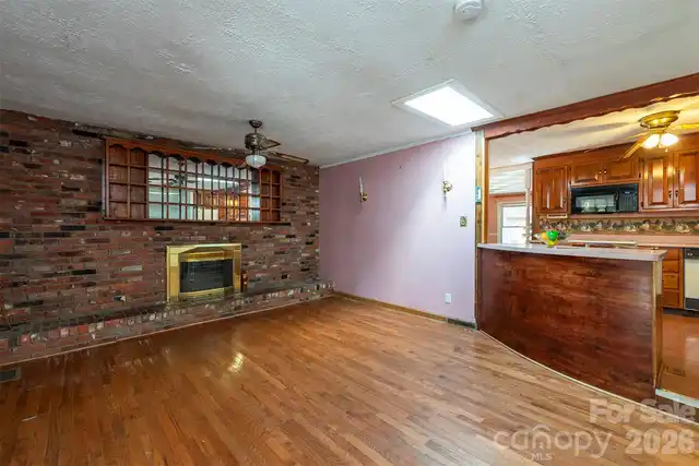 Listing Photo 15